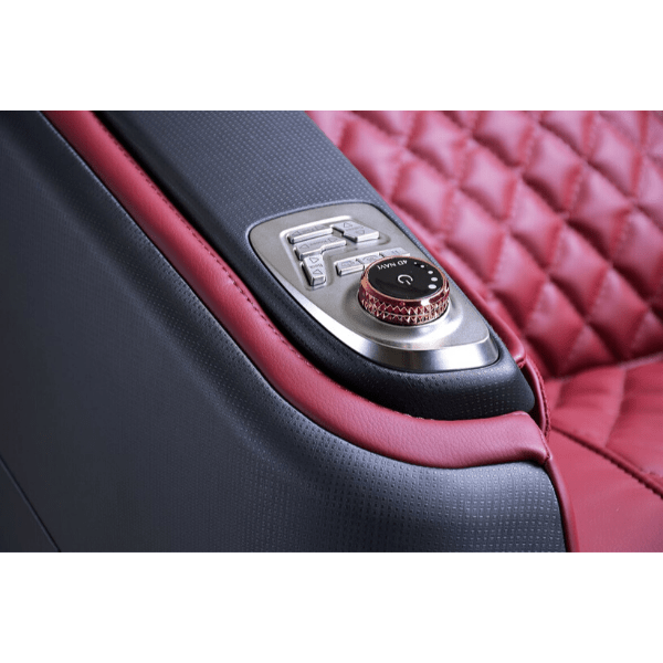 The JPMedics Kumo is a high-quality Japanese massage chair that offers a luxurious massage and comes with a smart dial.