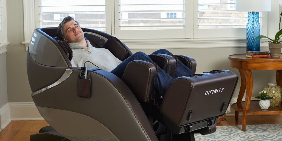 25 Benefits of Massage Chairs - The Modern Back