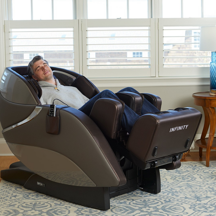 Learn about the 25 benefits of massage chairs and discover how your health and wellness can benefit from massage chairs. 