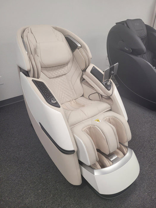 Osaki Vivo Open Box Floor Model Massage Chair