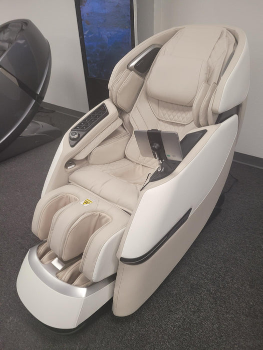 Osaki Vivo Open Box Floor Model Massage Chair