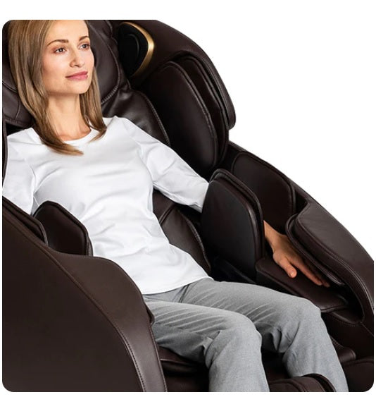 The Jin 2.0 comes with unique U+C Armrests that deliver soothing air compression massage to your arms to stimulate blood flow. 