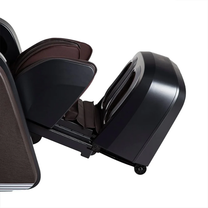 The Nexus 4D massage chair comes with an automatic leg rest that can extend up to 7 inches to accommodate each users unique leg lengths.