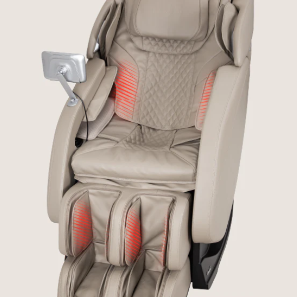 Heat is applied to the Osaki JP650's lumbar and outer calf areas to relax your muscles while kneading away tension.