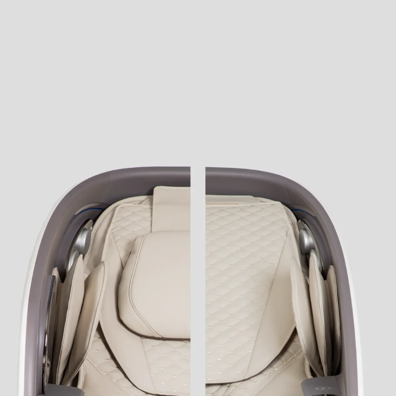 The Osaki Flagship Duo features a removable headrest, allowing users to adjust the neck support for personalized comfort during the massage.