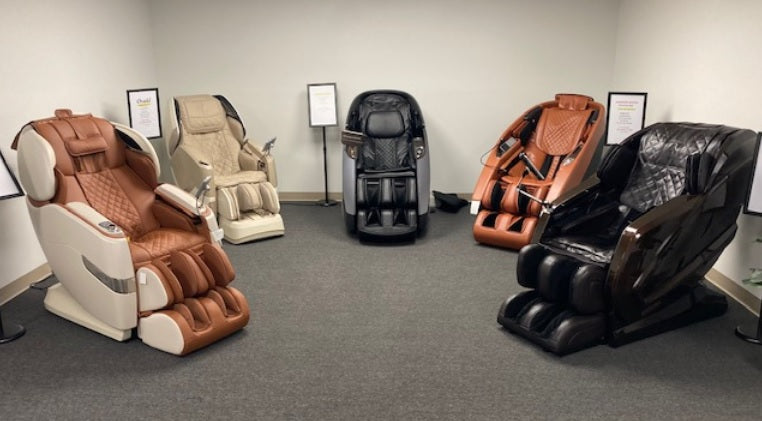 Florida’s largest massage chair showroom has a variety of massage chairs to choose from ranging from 2D, 3D, and 4D.