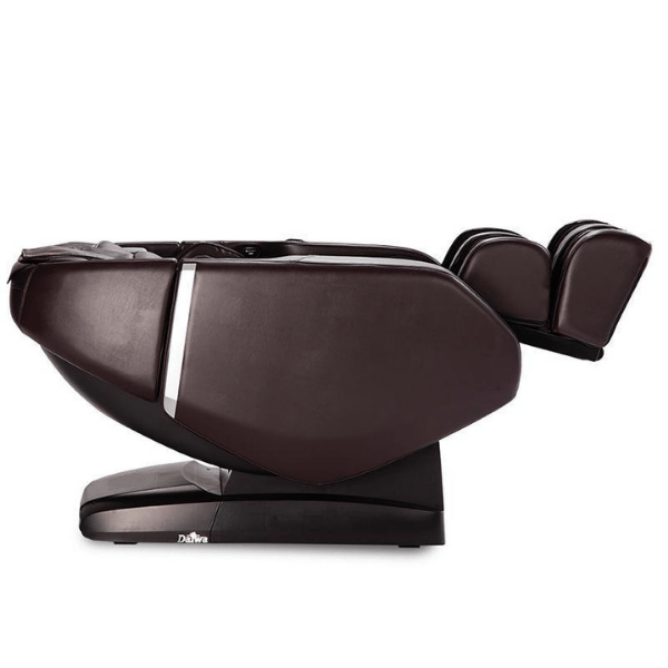 The Daiwa Majesty Massage Chair uses zero gravity to evenly distribute your body weight for inversion and decompression. 