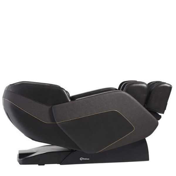 The Daiwa Hubble Massage Chair uses 3D rollers for deep tissue massage and comes with zero gravity for spinal decompression. 