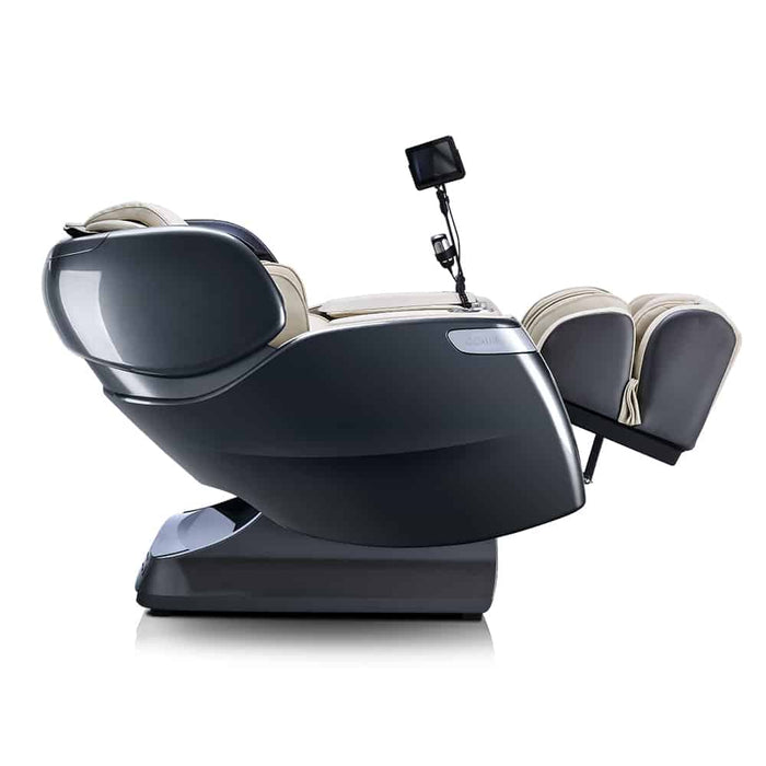 The Ogawa Master Drive AI 2.0 Massage Chair uses zero gravity to put you in a neutral position for spinal decompression. 