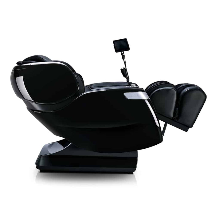 The Ogawa Master Drive AI 2.0 Massage Chair uses zero gravity recline for spinal decompression and a weightless feeling. 