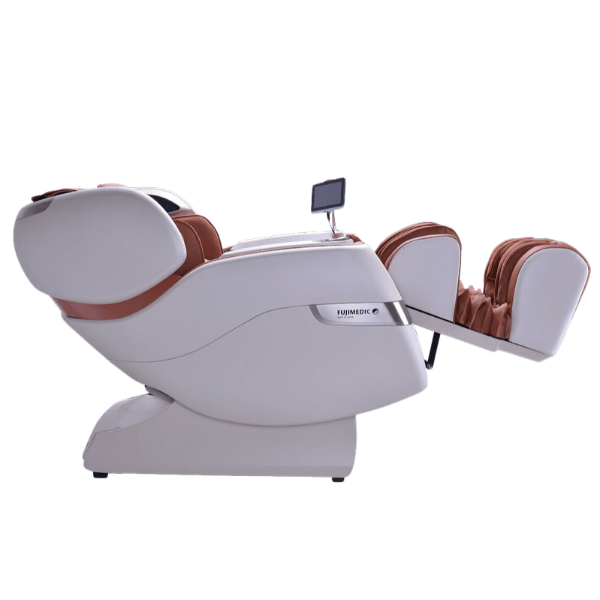 The JPMedics Kumo massage chair comes with an automatic leg ottoman that automatically adjusts to your unique leg length.  