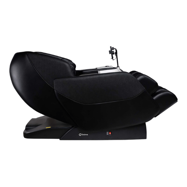 The Daiwa Hubble Plus Massage Chair uses zero gravity recline to evenly distribute your body weight for spinal decompression. 