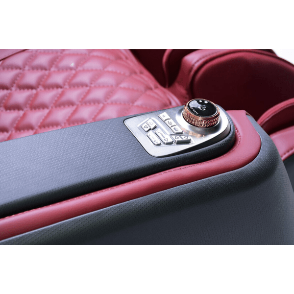 For increased convenience, the JPMedics Kumo has a Smart Dial with buttons that are easy to access on the armrest. 