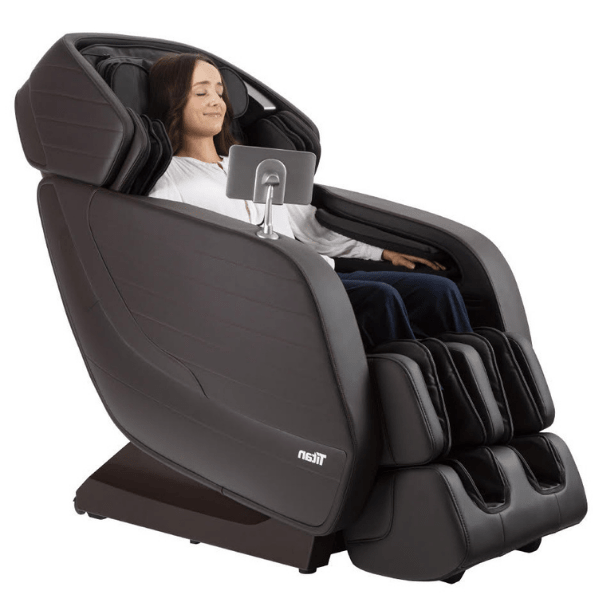 The Titan Jupiter Premium LE Massage Chair is designed for big & tall users and has a unique temple massager. 